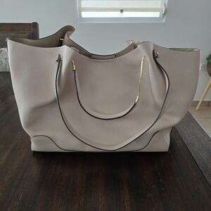 Shoulder handbag